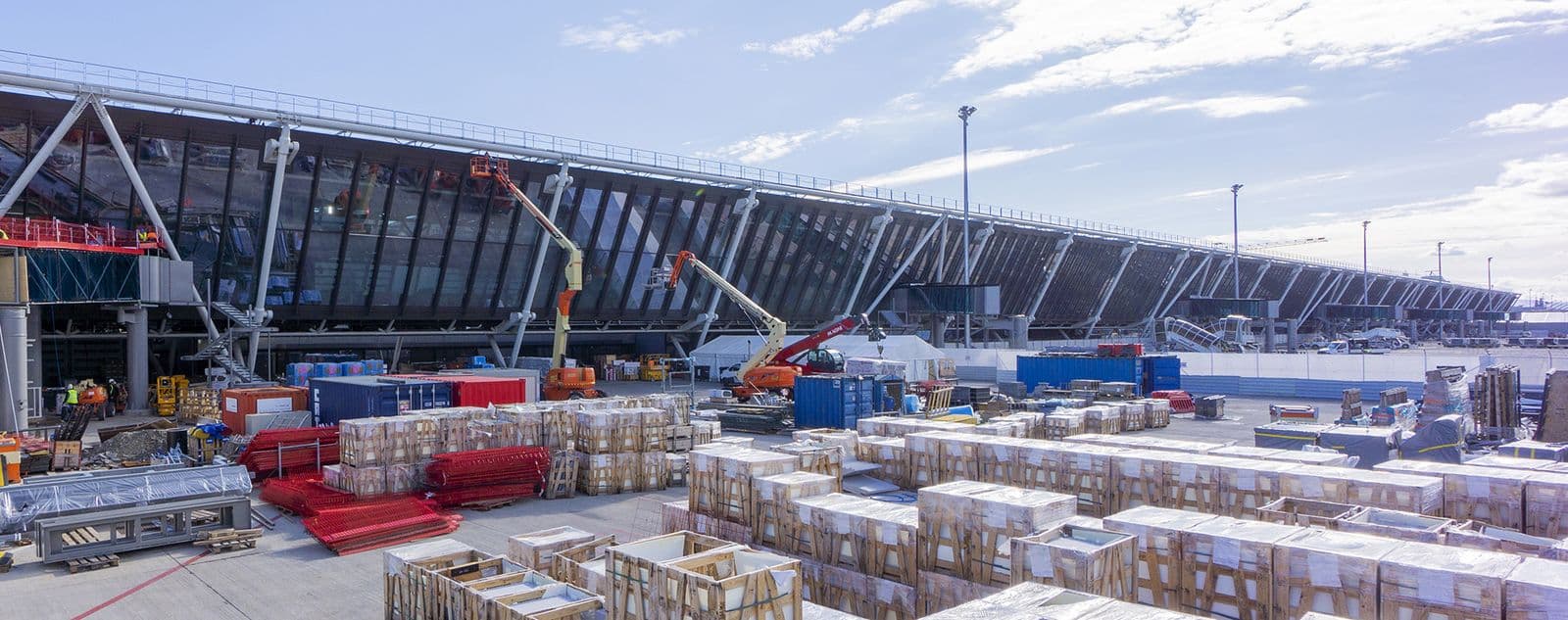 Ala Este do Aeroporto de Genebra (European Steel Design Awards)